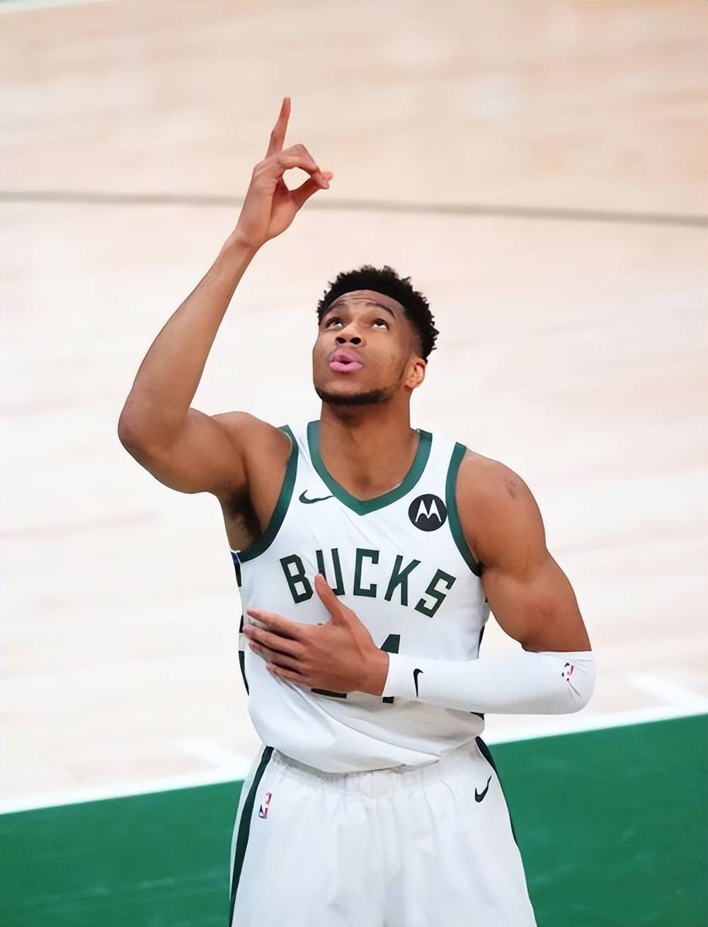 中国U22vs越南U22：拜合拉木、徐彬先发，胡荷韬、贺一然出战（中国U22迎战越南U22：拜合拉木、徐彬首发，胡荷韬、贺一然出场）