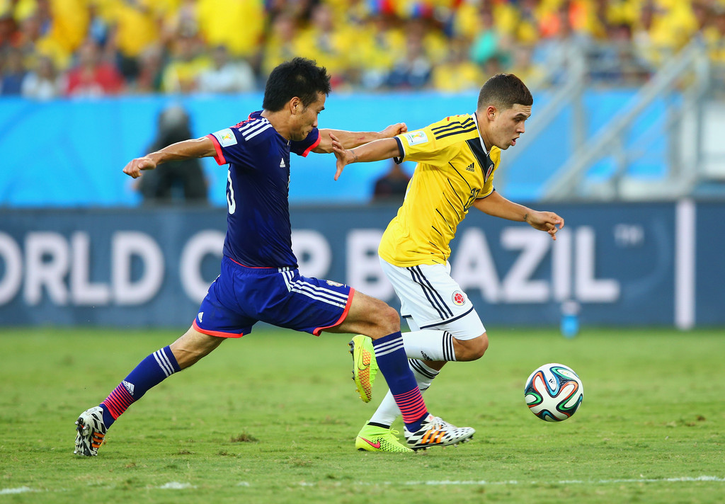 詹姆斯关键助攻锁定胜利（詹姆斯送出致胜助攻）