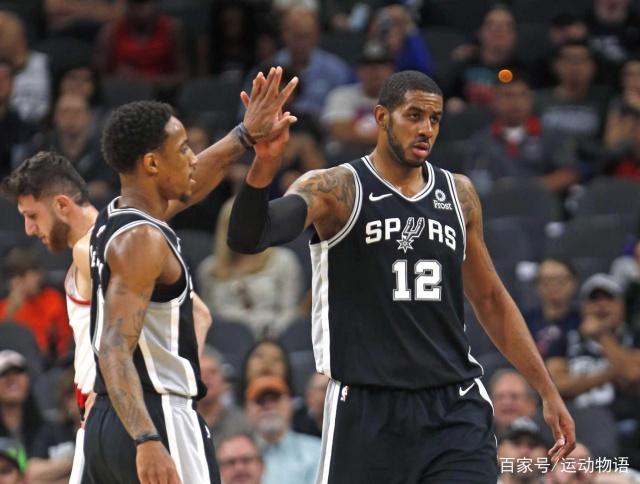 欧冠赛前穆里尼奥与两名昔日弟子重逢，并亲吻了斯内德的光头（欧冠赛前，穆里尼奥与两位旧将相聚，还亲吻斯内德的光头）