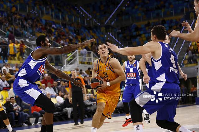 这队的战术执行力联盟第一（这支球队的战术执行力全联盟最强）