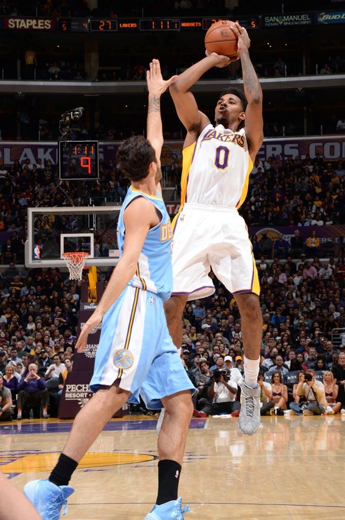 U17世界杯：意大利1-0布基纳法索晋级四强，坎帕涅洛制胜（U17世界杯：意大利1-0击退布基纳法索挺进四强，坎帕涅洛打入制胜球）