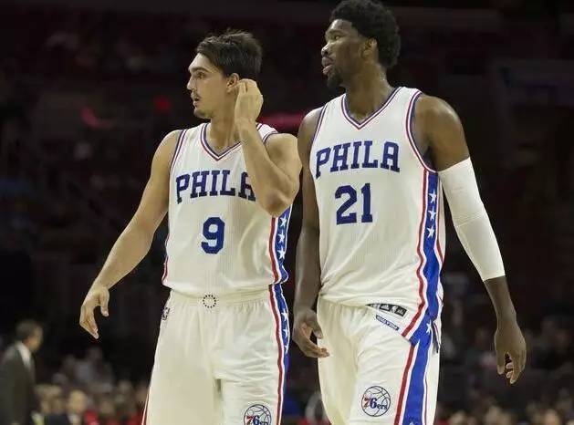 戴帽助爱尔兰进附加赛，帕罗特当选世欧预本轮最佳球员（上演帽子戏法助爱尔兰晋级附加赛，帕罗特荣膺本轮世欧预最佳）