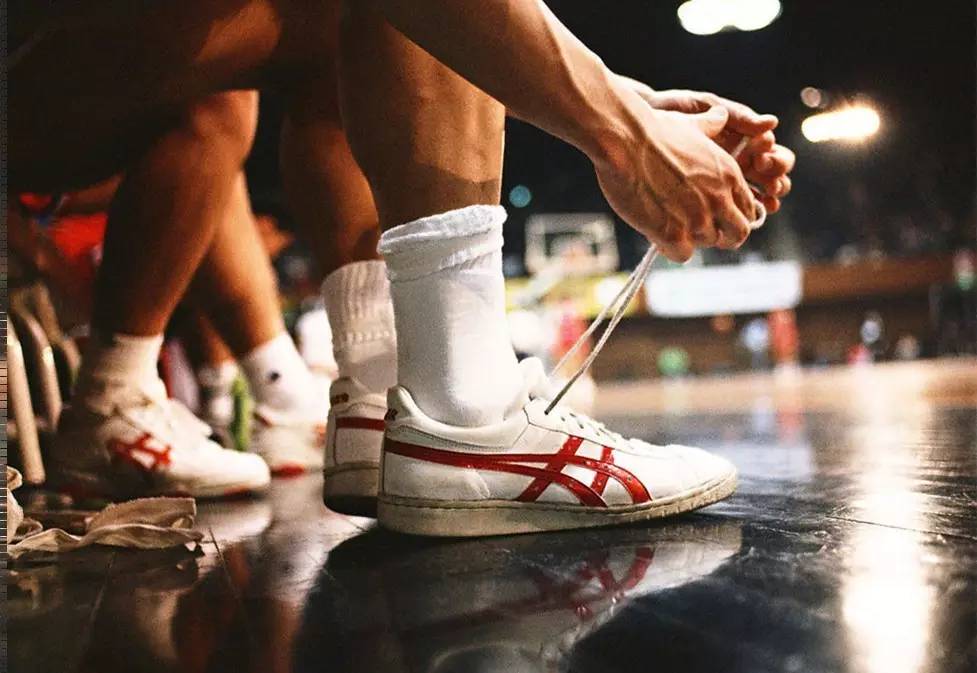 上海海港豪取连胜（上海海港连战连捷）