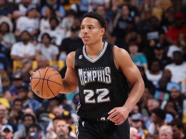 篮球CBA球队启用新训练馆，设备全面升级（CBA球队启用全新训练馆，设施全面焕新）