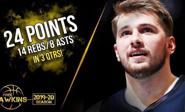 拿来吧你！柏林赫塔球员一把抢过对手教练给球员的战术小纸条（柏林赫塔球员当场抢走对手教练递给球员的战术纸条）