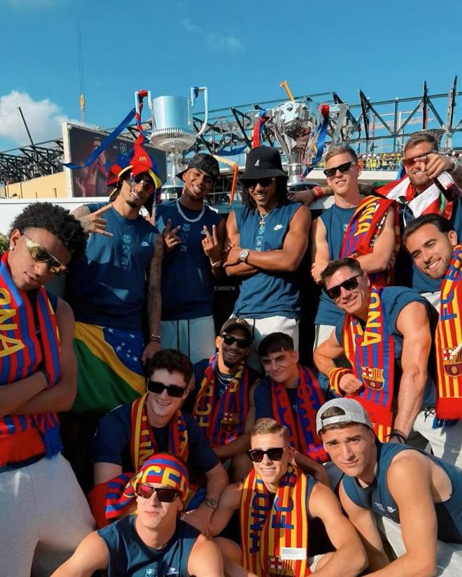 电讯报：曼联已就多纳鲁马的转会与巴黎圣日耳曼展开初步接触（电讯报：曼联与巴黎圣日耳曼就多纳鲁马转会已开启初步磋商）