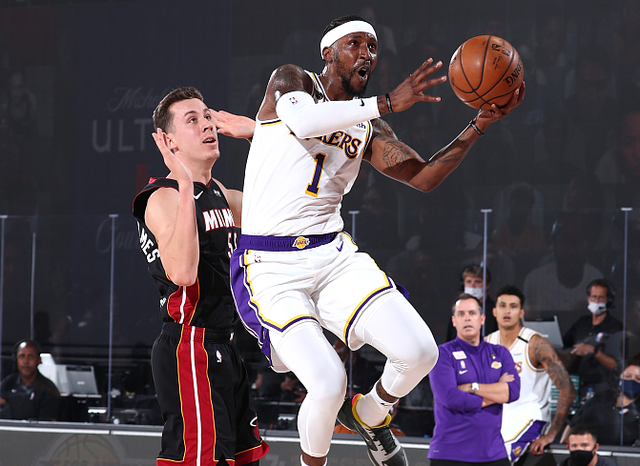 阿姆拉巴特：安东尼不该吃红牌，他并非故意踢对方面部（阿姆拉巴特为安东尼鸣不平：踢中对方面部非故意，红牌判罚不当）