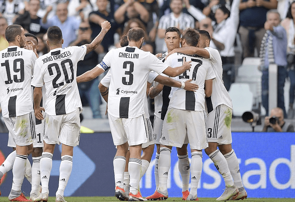 山东泰山选择韩鹏执教，凭借其责任感和团队精神，重燃球队斗志，提升士气，取得进步。（韩鹏执掌山东泰山：以责任与团队精神重燃斗志，提振士气促提升）