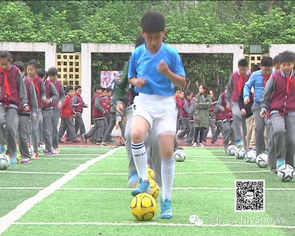 西班牙足协宣传反家暴：面对家庭暴力，直接出示红牌（西班牙足协发起反家暴倡议：对家庭暴力亮出红牌）