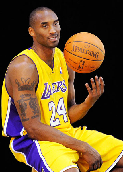 皇马0-2负塞尔塔赛后球员围攻裁判，一分钟内五黄一红（皇马0-2不敌塞尔塔，终场后球员围堵裁判，60秒内五黄一红）