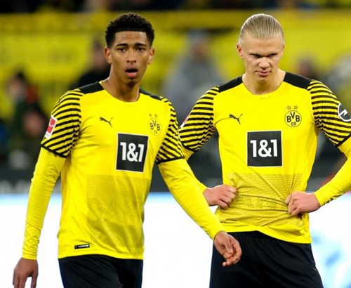 加纳国脚弗朗西斯已经在日本接受手术，之后将返回法国康复（加纳国脚弗朗西斯已在日本完成手术，将赴法国康复）